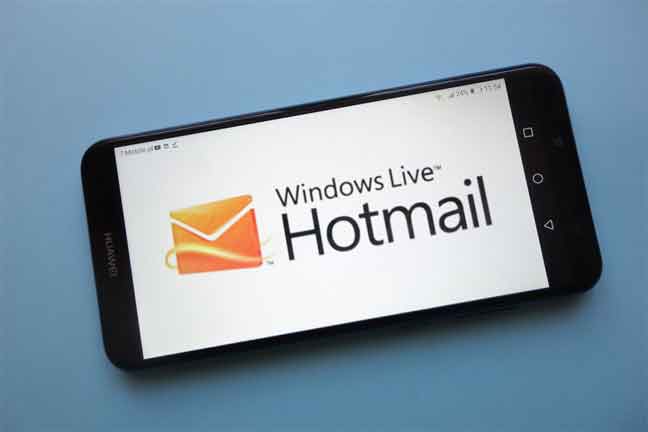 How to Add a Contact in Hotmail
